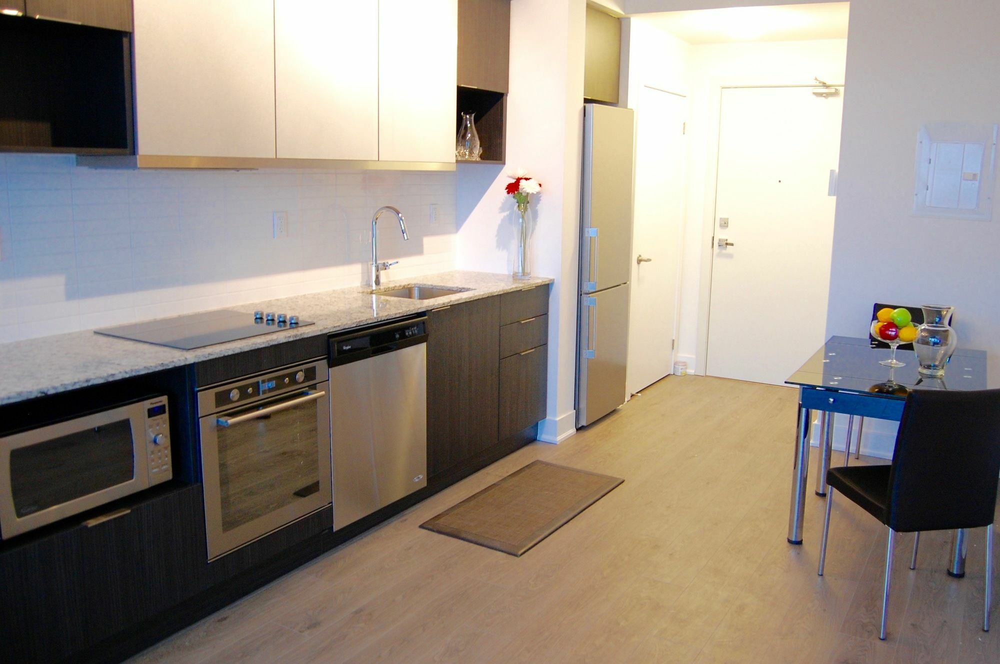 Shops At Don Mills Furnished Apartments Toronto Exterior photo